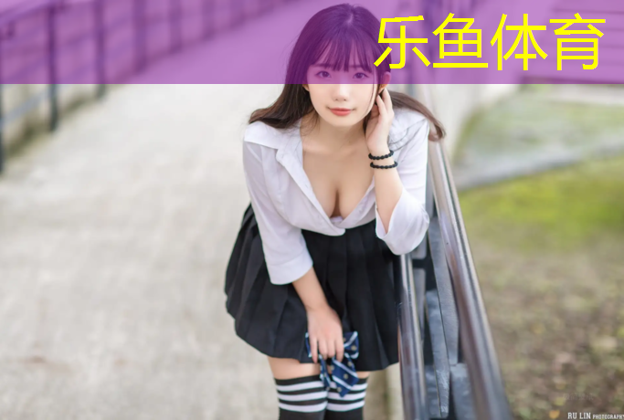 <strong>乐鱼体育,塑胶跑道翻新打磨</strong>